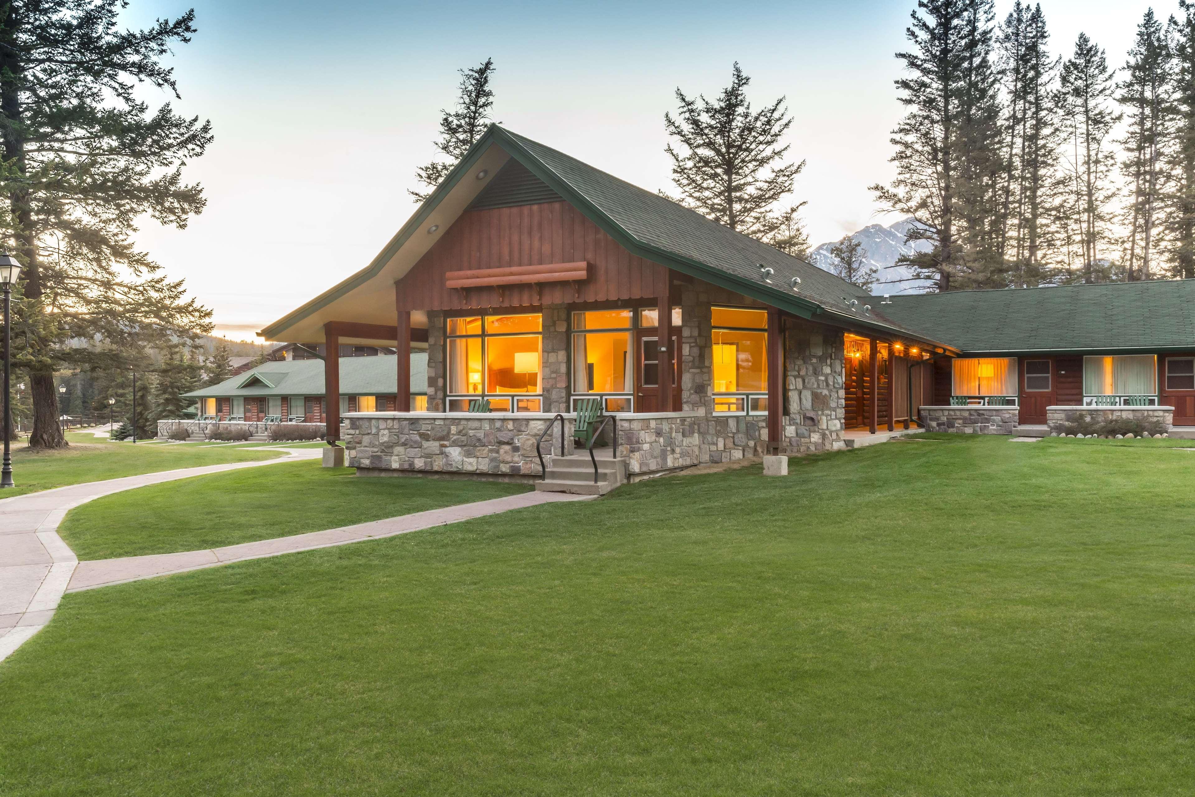Fairmont Jasper Park Lodge Exterior foto